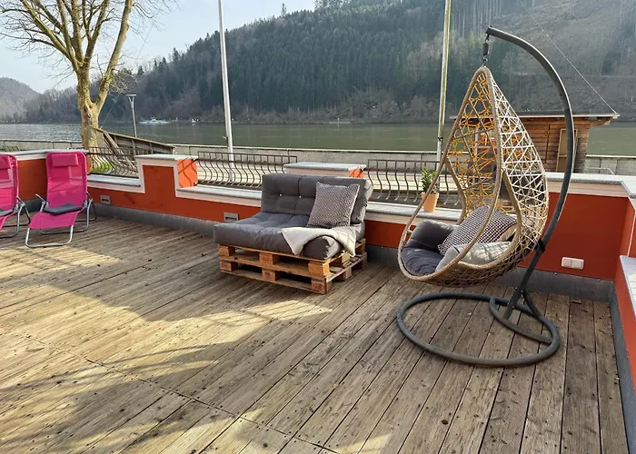 Terrassenwohnung Mit Donaublick