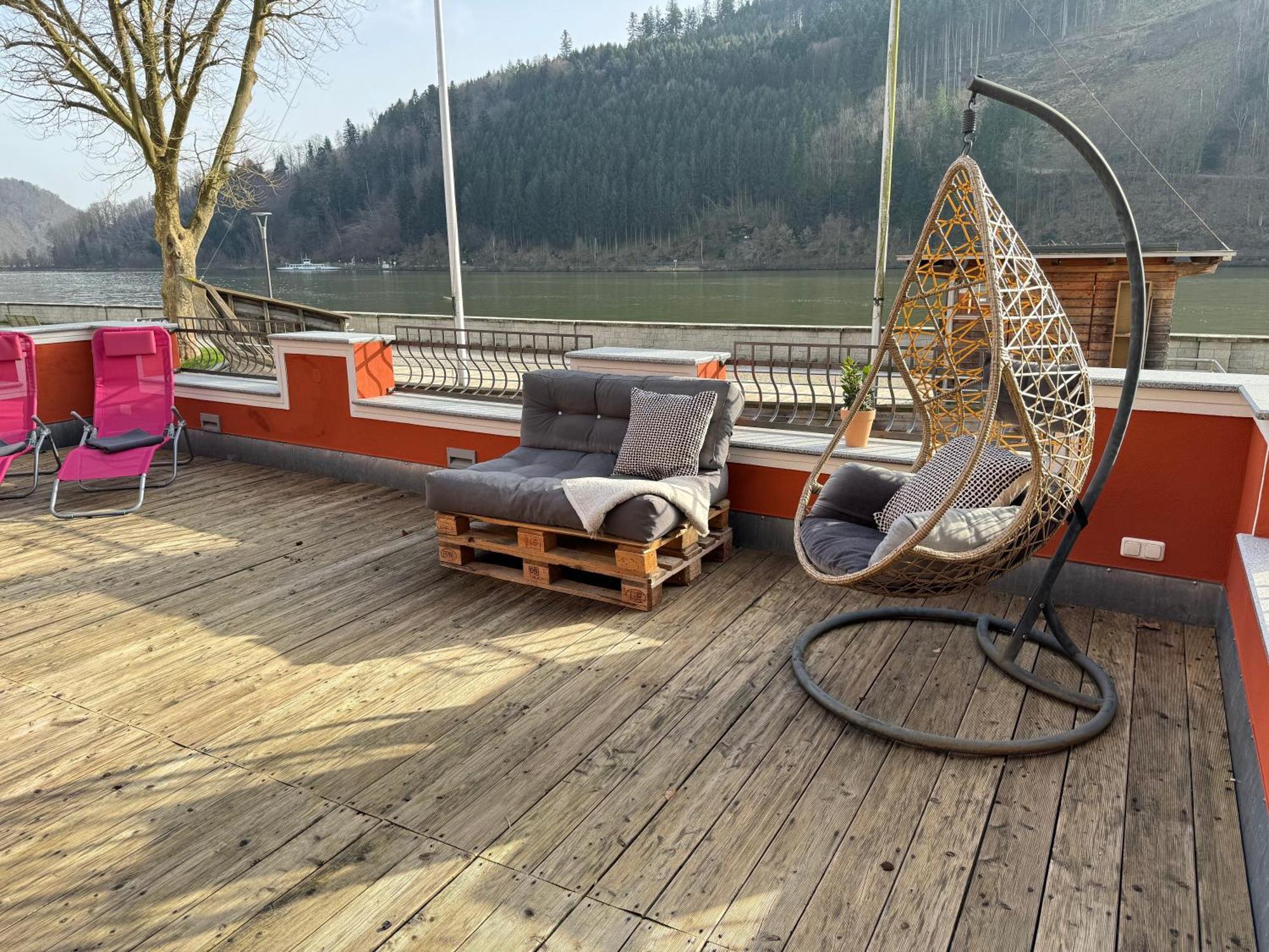 Appartement Terrassenwohnung Mit Donaublick